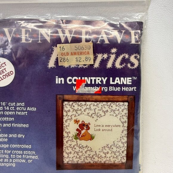 Evenweave Fabrics in Country Lane Williamsburg Blue Heart 16"x16" Printed Aida - Picture 2 of 6